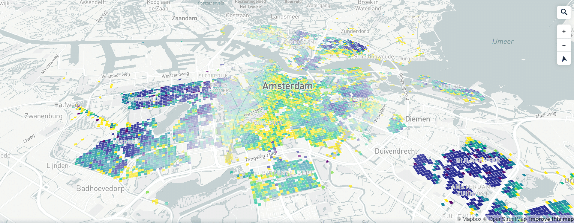 Effects of spatial contextual characteristics on personal income